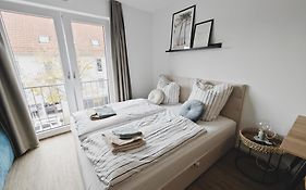Ticasa Wave-Zentral-Outlet-Aufzug-Stylisch-Unique